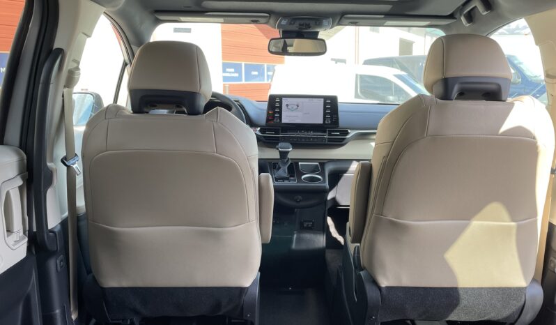 2021 Toyota Sienna Hybrid XLE VMI Northstar Wheelchair Van full