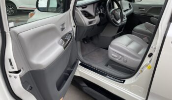 2015 Toyota Sienna XLE VMI Northstar Wheelchair Van full