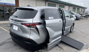 2022 Toyota Sienna Hybrid LE AWD | VMI Northstar Wheelchair Accessible Conversion full