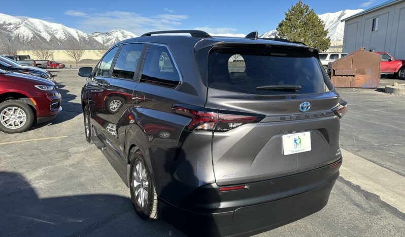 2023 Toyota Sienna Hybrid XLE Plus AWD | VMI Northstar Wheelchair Accessible Conversion full