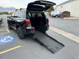 2024 Hyundai Palisade XRT | Freedom Motors Power Rear Entry Wheelchair Accessible SUV full
