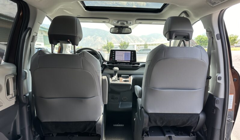 2024 Toyota Sienna Hybrid XLE Plus AWD | The New Vantage Mobility Northstar Wheelchair Accessible Conversion full
