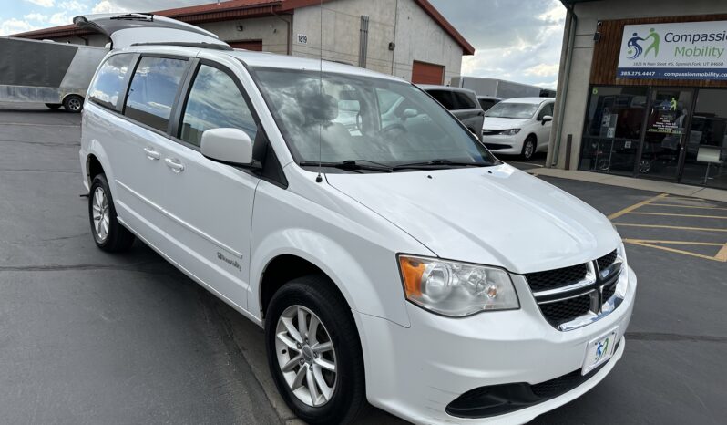 2016 Dodge Grand Caravan SXT | BraunAbility Manual Rear Entry Wheelchair Accessible Conversion full