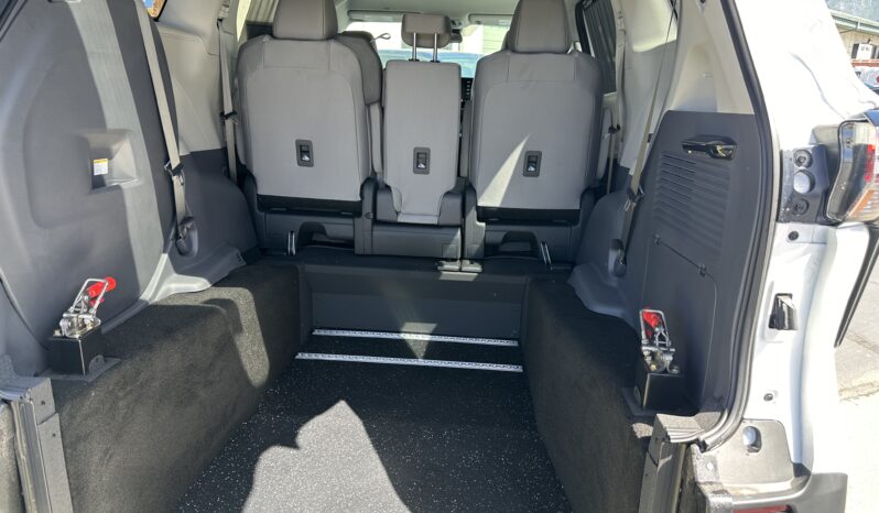 2024 Toyota Sienna LE | VMI Manual Rear Entry ADA TAXI Short Cut Wheelchair Conversion full