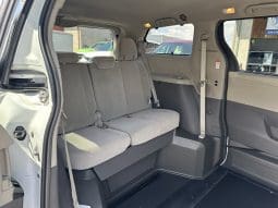 2019 Toyota Sienna LE |  VMI Northstar Infloor Wheelchair Conversion full