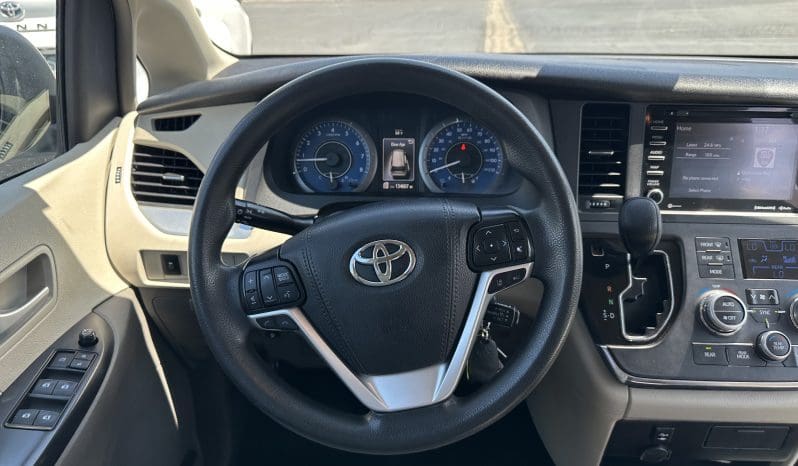 2019 Toyota Sienna LE |  VMI Northstar Infloor Wheelchair Conversion full
