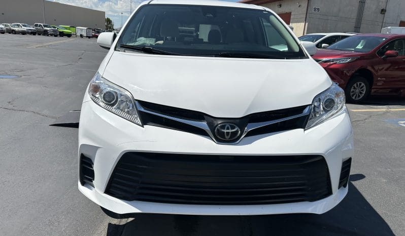 2019 Toyota Sienna LE |  VMI Northstar Infloor Wheelchair Conversion full