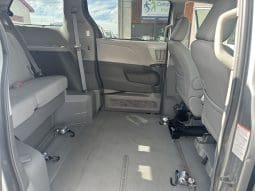 2017 Toyota Sienna XLE |  VMI Northstar Infloor Wheelchair Conversion full