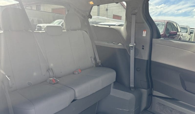 2017 Toyota Sienna XLE |  VMI Northstar Infloor Wheelchair Conversion full