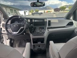 2017 Toyota Sienna XLE |  VMI Northstar Infloor Wheelchair Conversion full
