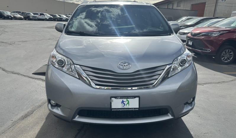 2017 Toyota Sienna XLE |  VMI Northstar Infloor Wheelchair Conversion full