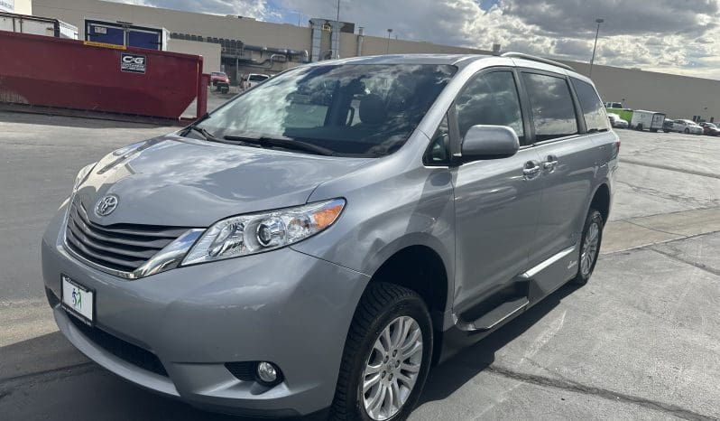 2017 Toyota Sienna XLE |  VMI Northstar Infloor Wheelchair Conversion full