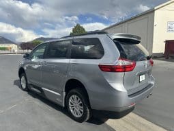 2017 Toyota Sienna XLE |  VMI Northstar Infloor Wheelchair Conversion full