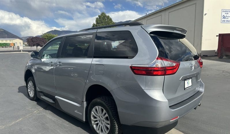 2017 Toyota Sienna XLE |  VMI Northstar Infloor Wheelchair Conversion full