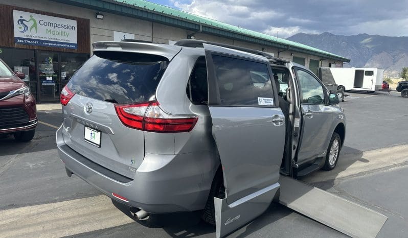 2017 Toyota Sienna XLE |  VMI Northstar Infloor Wheelchair Conversion full