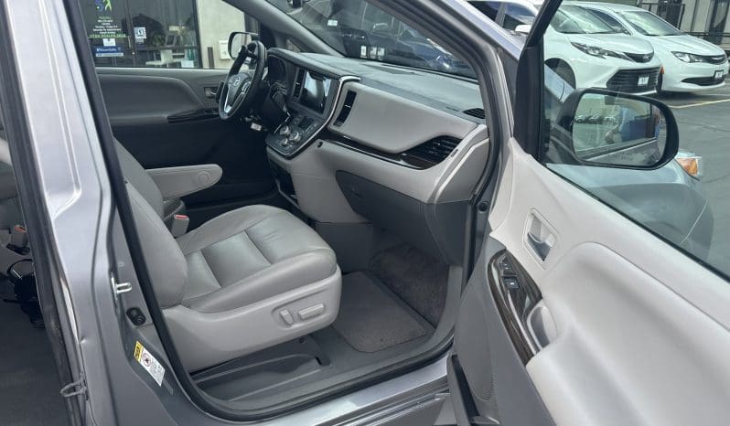 2017 Toyota Sienna XLE |  VMI Northstar Infloor Wheelchair Conversion full