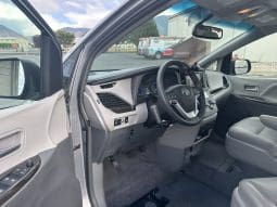 2017 Toyota Sienna XLE |  VMI Northstar Infloor Wheelchair Conversion full