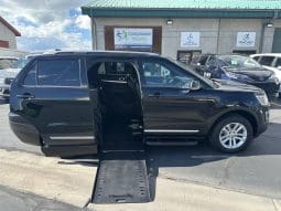 2016 Ford Explorer XLT |  BraunAbility MXV Power Infloor Wheelchair Conversion
