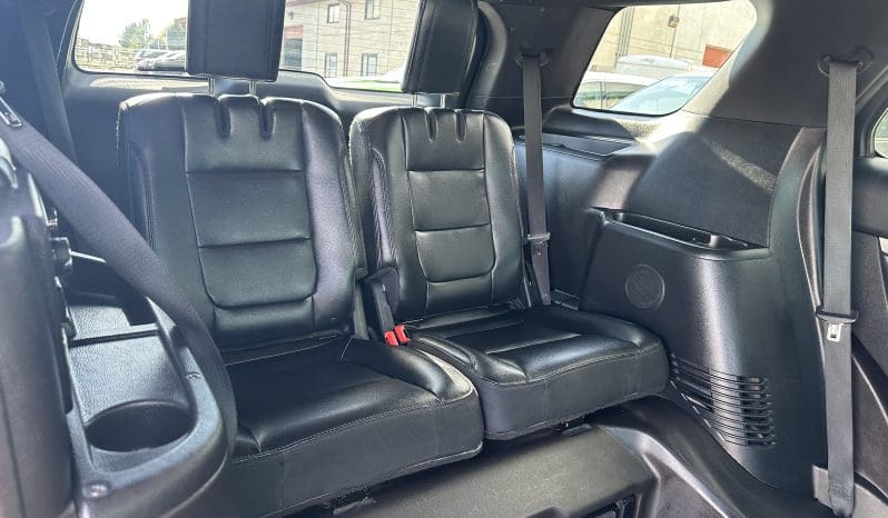 2016 Ford Explorer XLT |  BraunAbility MXV Power Infloor Wheelchair Conversion full