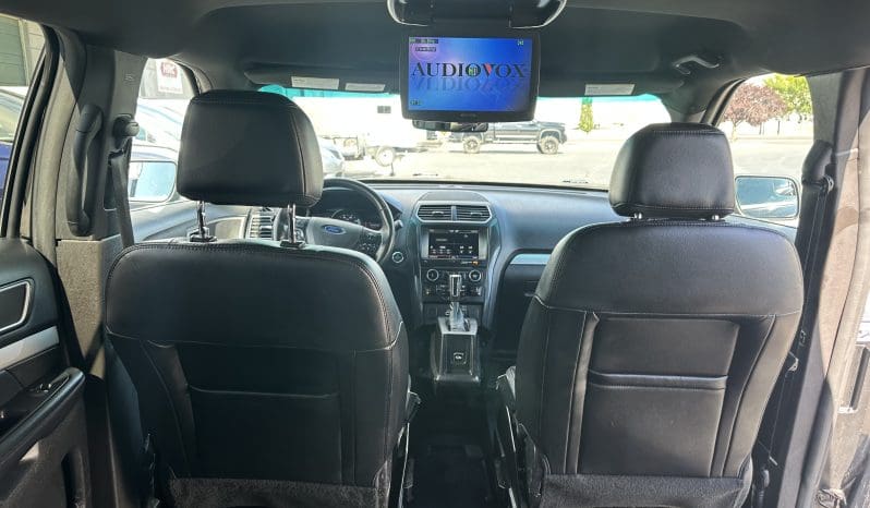 2016 Ford Explorer XLT |  BraunAbility MXV Power Infloor Wheelchair Conversion full
