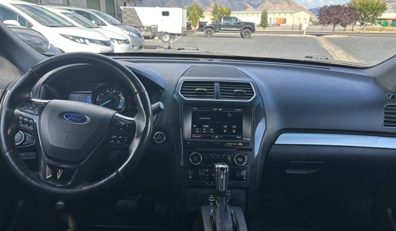 2016 Ford Explorer XLT |  BraunAbility MXV Power Infloor Wheelchair Conversion full