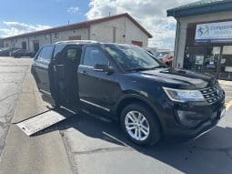 2016 Ford Explorer XLT |  BraunAbility MXV Power Infloor Wheelchair Conversion full