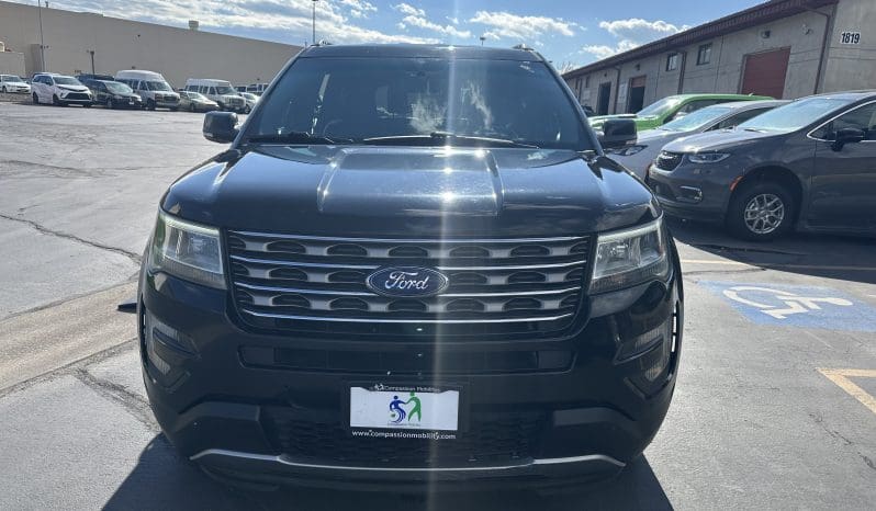 2016 Ford Explorer XLT |  BraunAbility MXV Power Infloor Wheelchair Conversion full