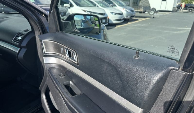 2016 Ford Explorer XLT |  BraunAbility MXV Power Infloor Wheelchair Conversion full