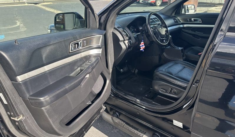 2016 Ford Explorer XLT |  BraunAbility MXV Power Infloor Wheelchair Conversion full