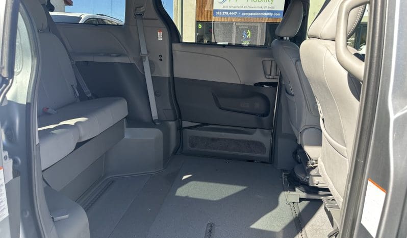 2017 Toyota Sienna XLE Premium  |  VMI Northstar Infloor Wheelchair Conversion full