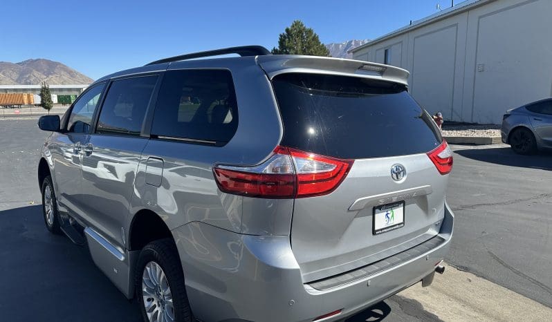 2017 Toyota Sienna XLE Premium  |  VMI Northstar Infloor Wheelchair Conversion full