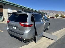 2017 Toyota Sienna XLE Premium  |  VMI Northstar Infloor Wheelchair Conversion full