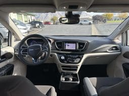 2024 Chrysler Voyager LX  | Rollx Power Infloor Side Entry Wheelchair Conversion full