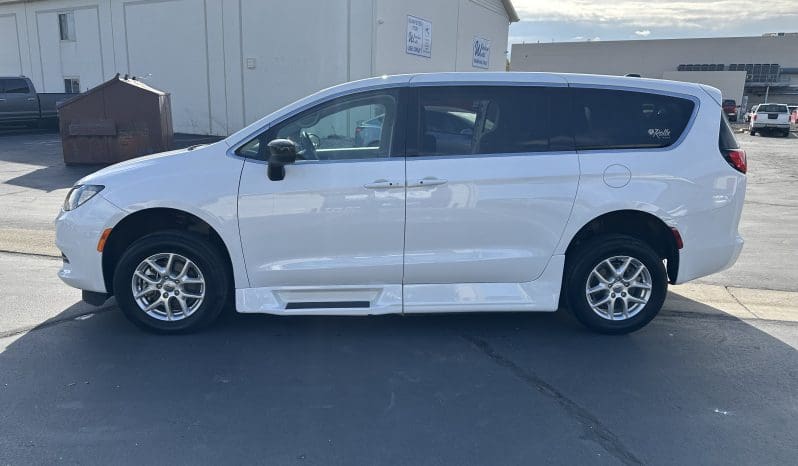 2024 Chrysler Voyager LX  | Rollx Power Infloor Side Entry Wheelchair Conversion full