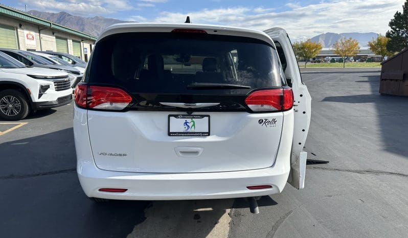 2024 Chrysler Voyager LX  | Rollx Power Infloor Side Entry Wheelchair Conversion full