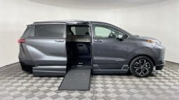 2025 Toyota Sienna Hybrid Platinum AWD |  Vantage Mobility Northstar Power Infloor Wheelchair Accessible Conversion