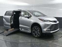 2025 Toyota Sienna Hybrid Platinum  |  BraunAbility XT Fold Out Wheelchair Accessible Conversion